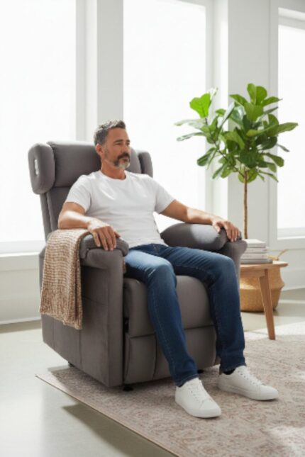 Zaranni liftli motorlu 4 motorlu masajlı hasta koltuğu ön görünüm ürün görseli